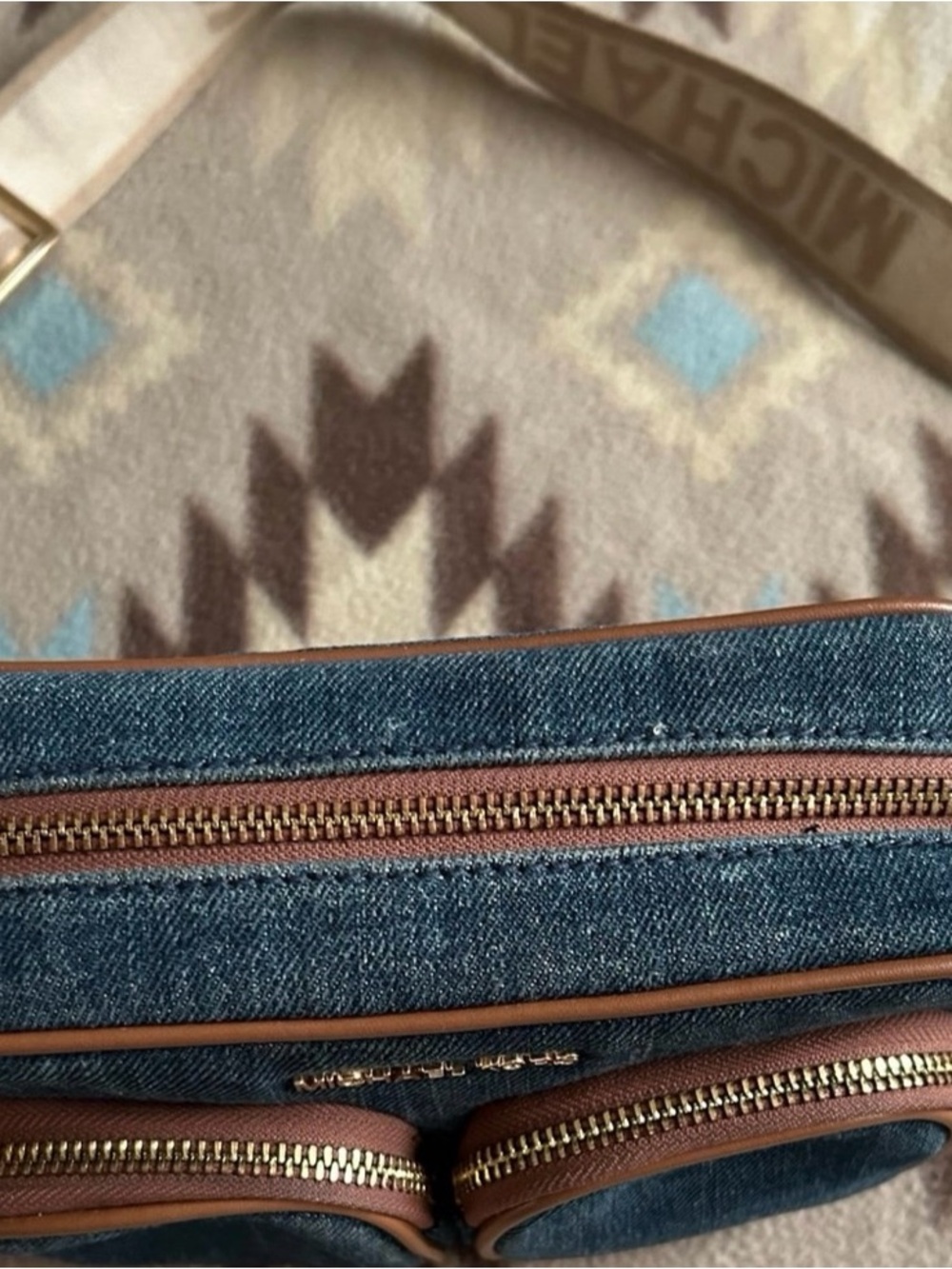 Michael Kors Denim Jet Set Crossbody Bag in Blue with Tan Trim - Picture 6 of 11